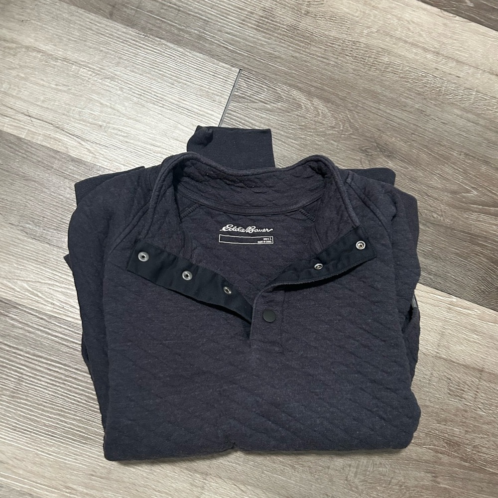 Eddie Bauer Men's Dark Gray Quilted Pullover